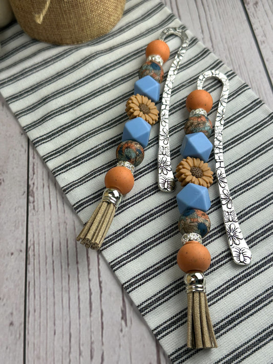 Boho Daisy Beaded Bookmark