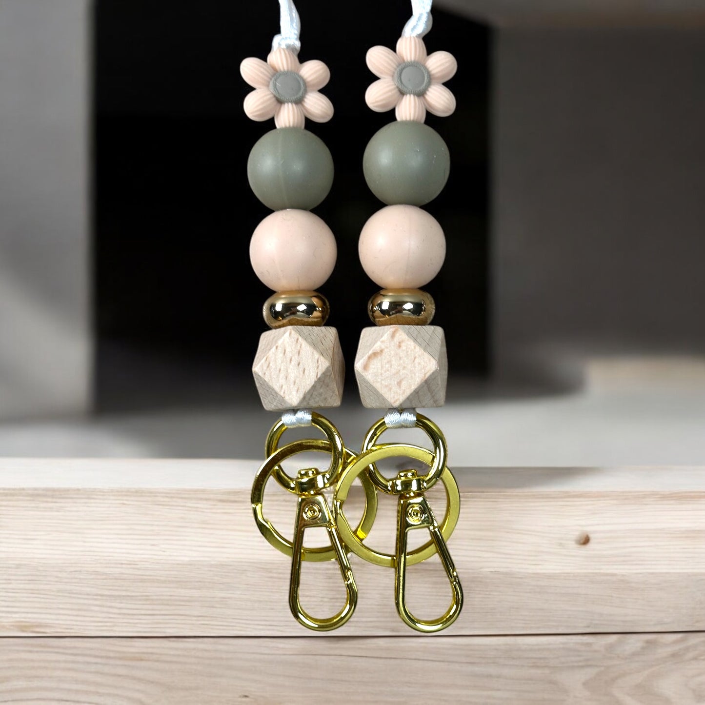 Delicate Daisy Lanyard
