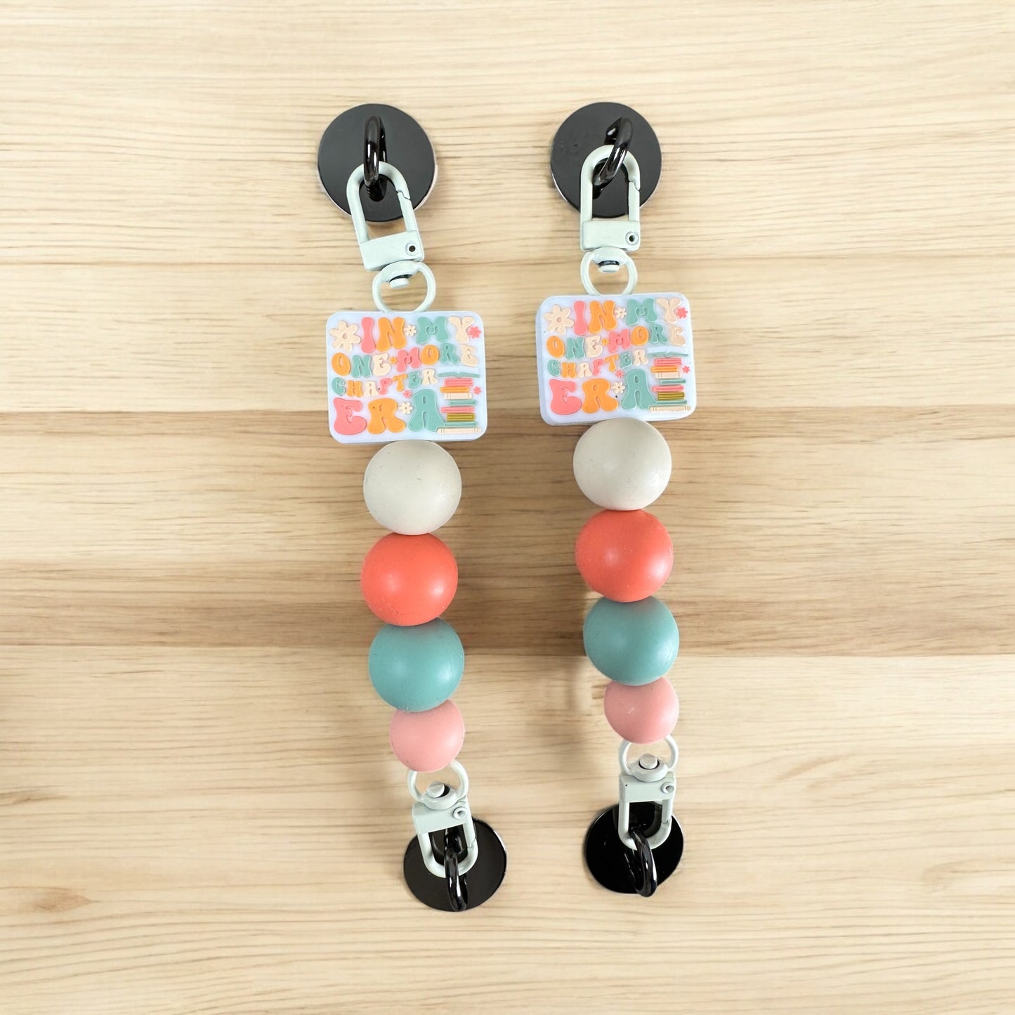 One More Chapter Era E-Reader Strap