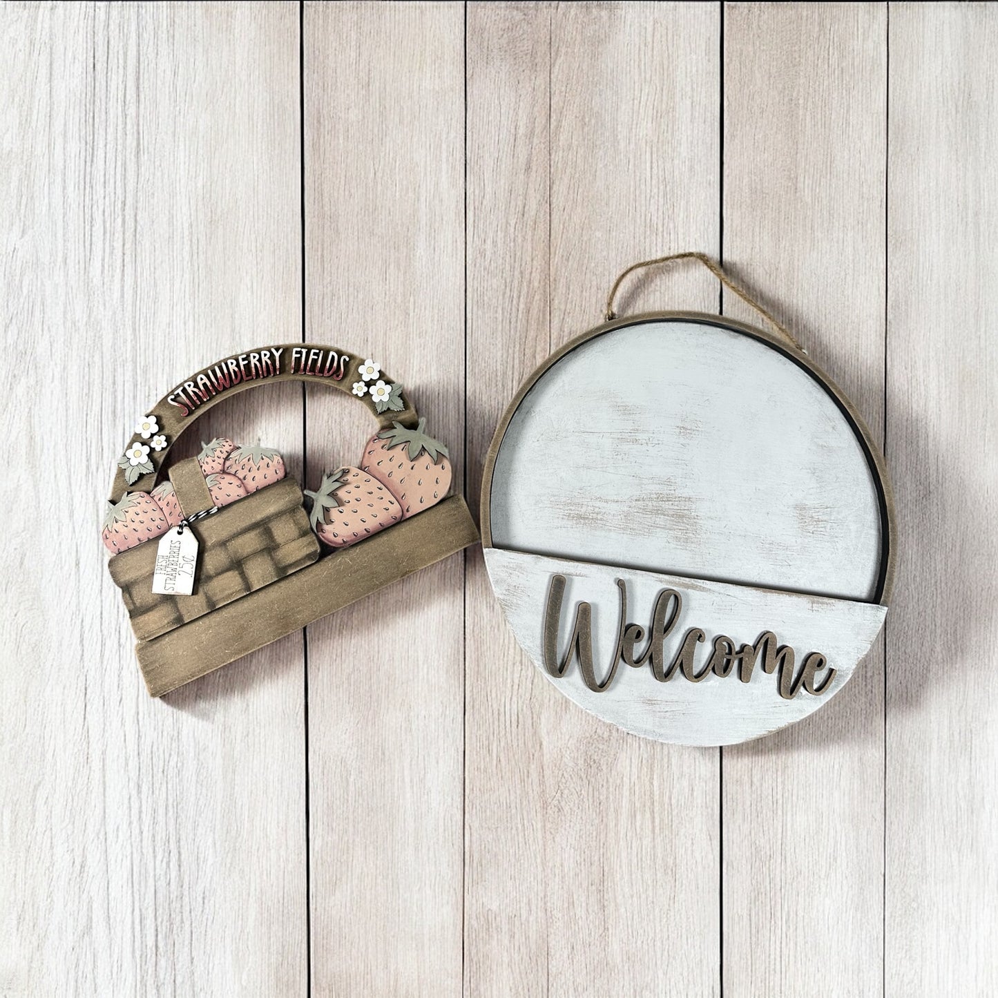 Strawberry Fields Round Welcome Sign Insert