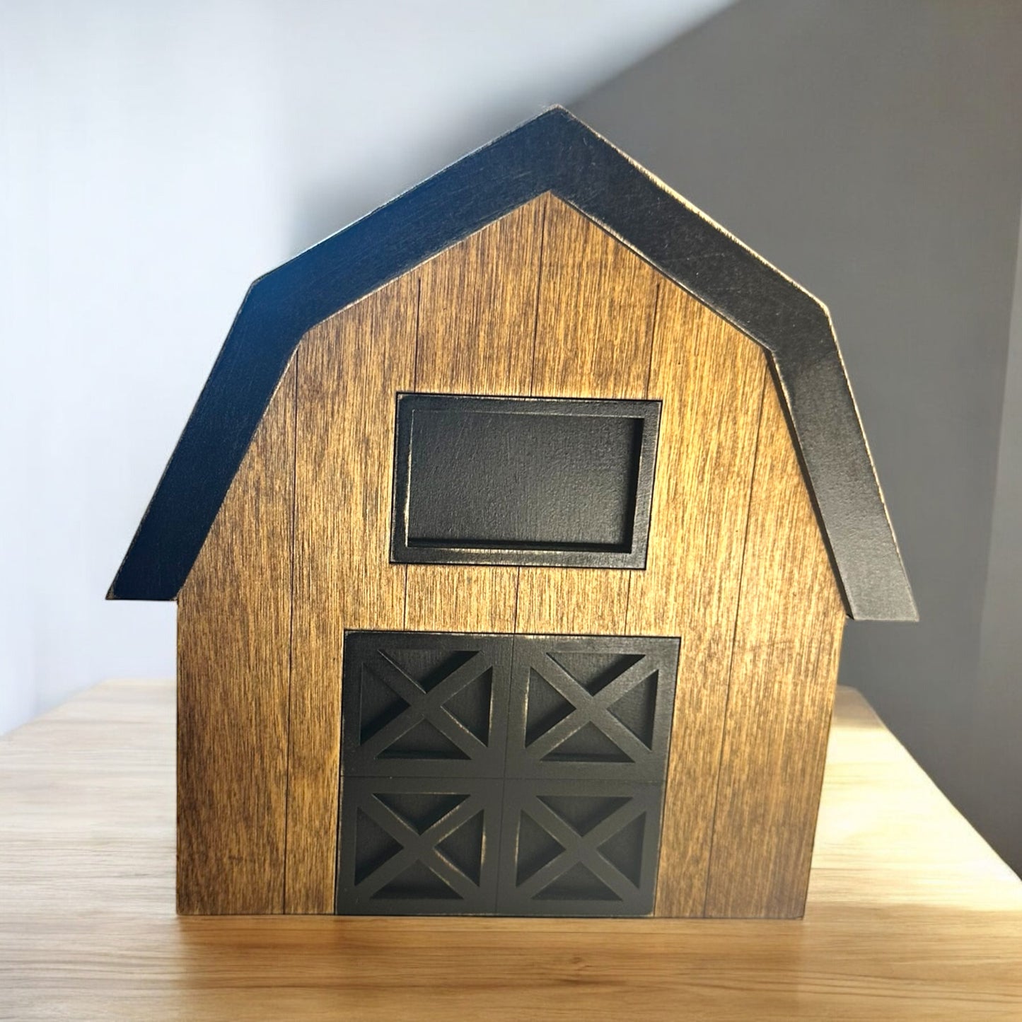 Barn Basket With Removable Egg Tray