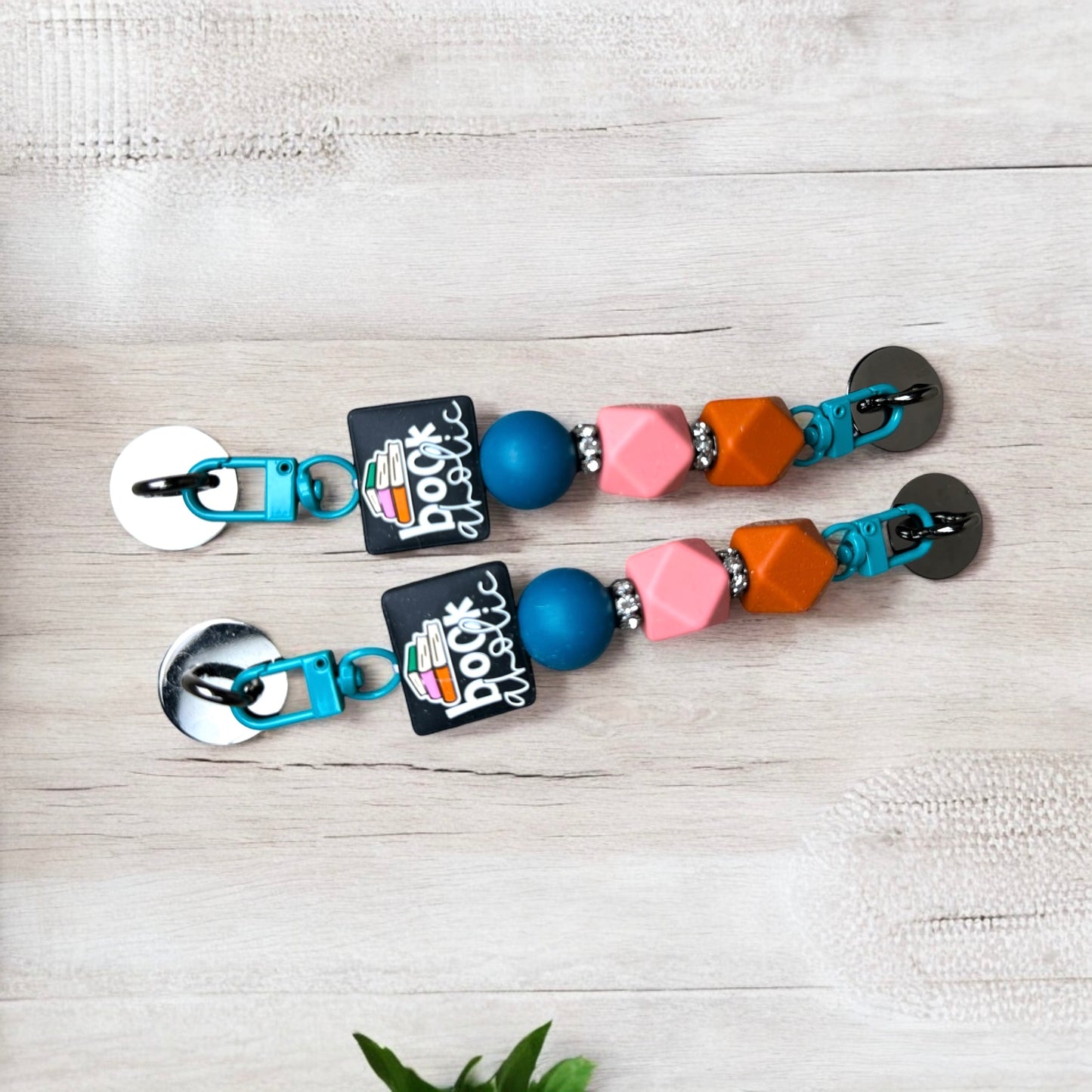 Bookaholic E-Reader Strap