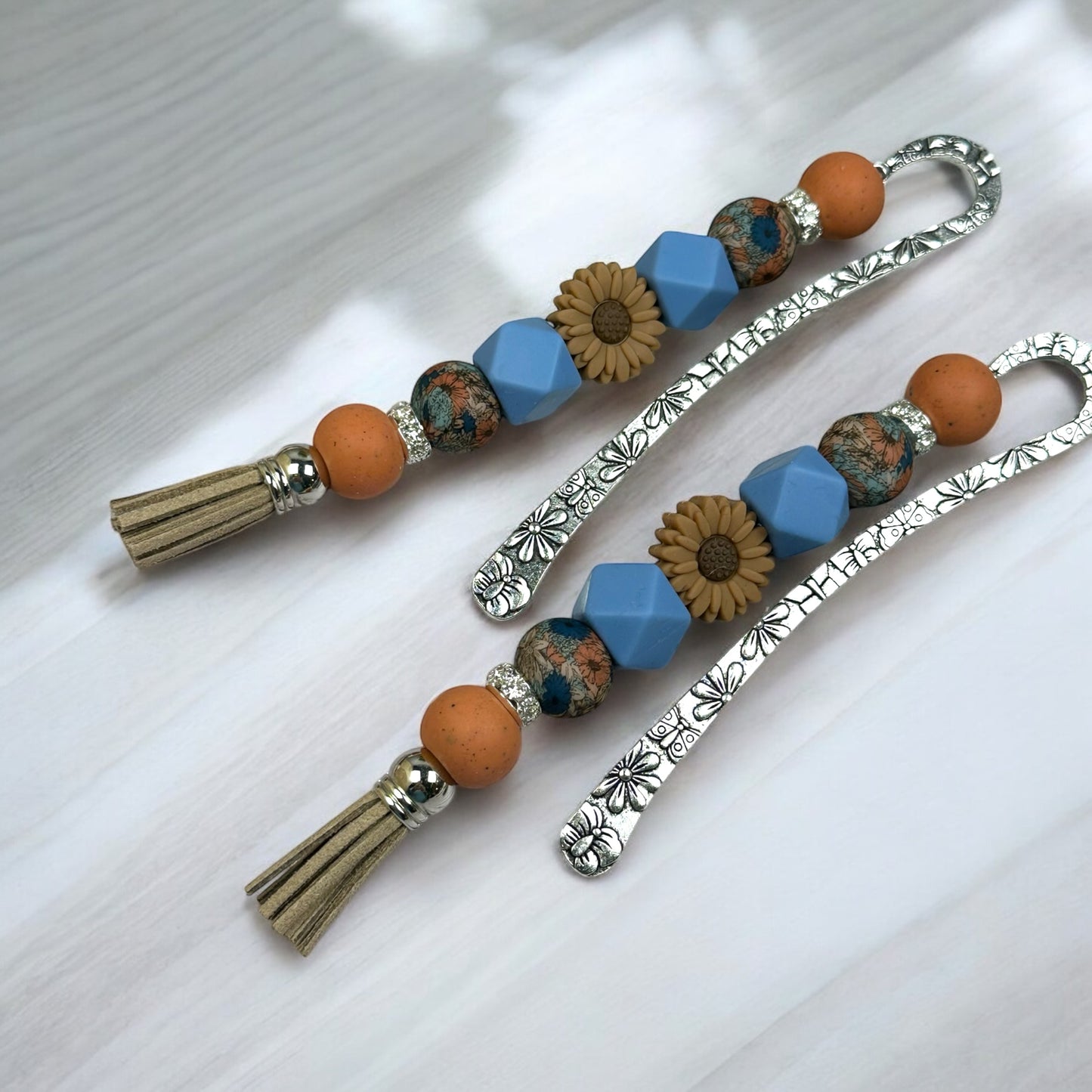 Boho Daisy Beaded Bookmark
