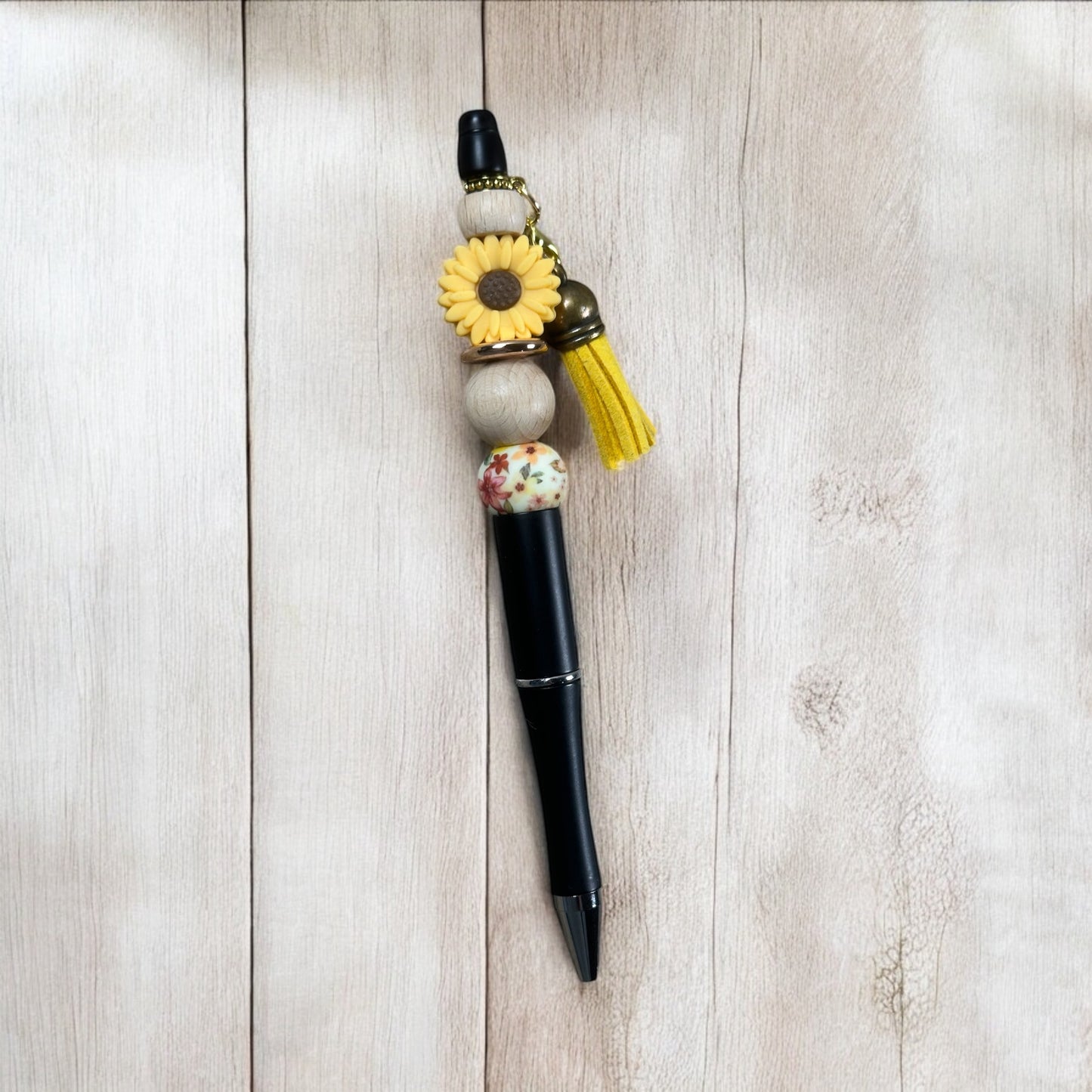 Boho Daisy Beaded Pen