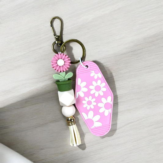 Sweet Daisy Motel Keychain With Flower Pot Charm