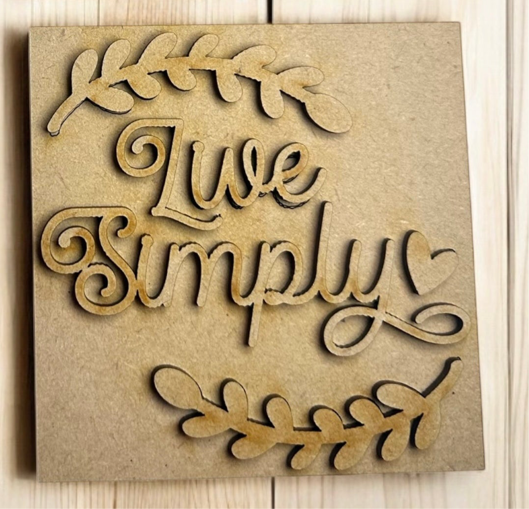 DIY Prim Farmhouse Signs For Interchangeable Ladder Frames