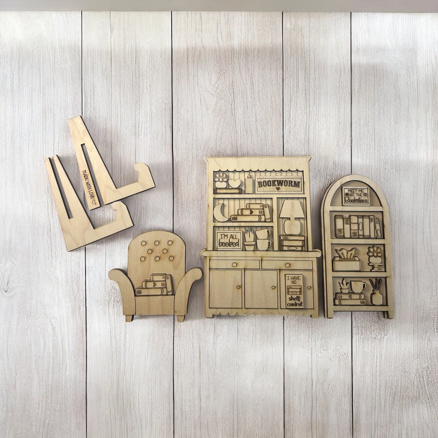DIY Book Lover Mini Hutch