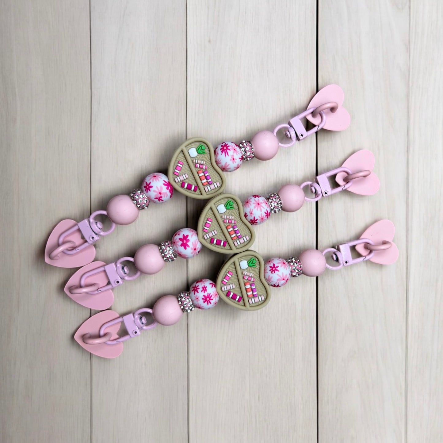 Heart Bookshelf E-Reader Strap