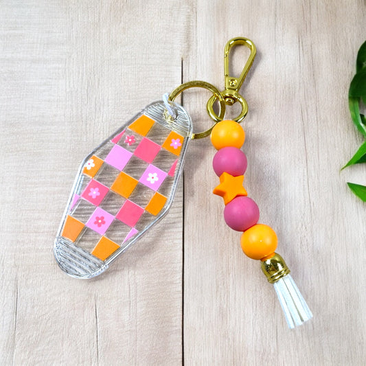 Checkered Daisies Motel Keychain With Beaded Charm